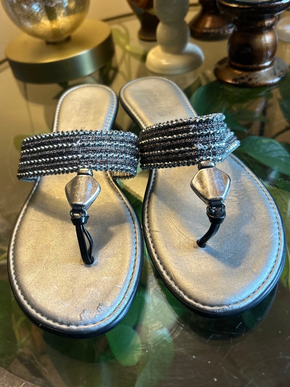 Nine West Women’s Size 7.5 Silver Beaded Thong Slip-On Sandals,